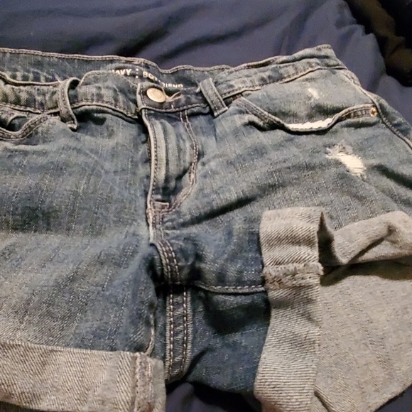 Shorts - Picture 2 of 4